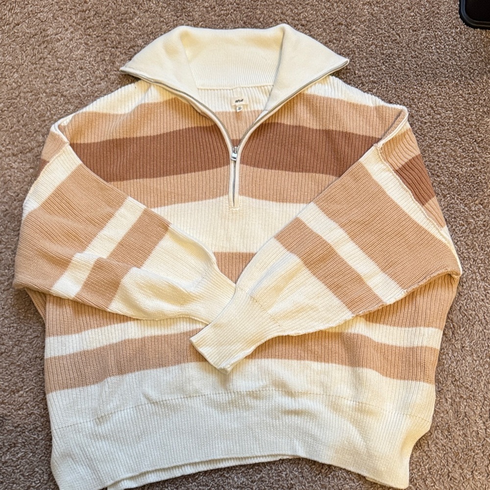 Aerie Cream and Tan V-Neck Sweater